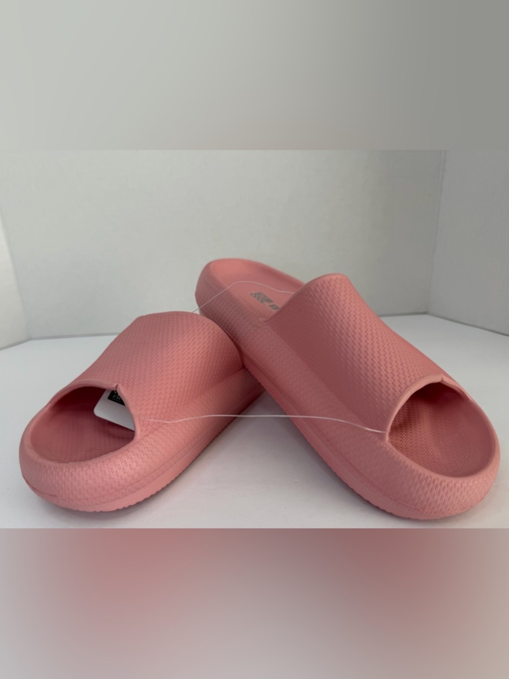 32 Degrees Cool Slides Size S Pink Slip On Sandals Comfort Foam